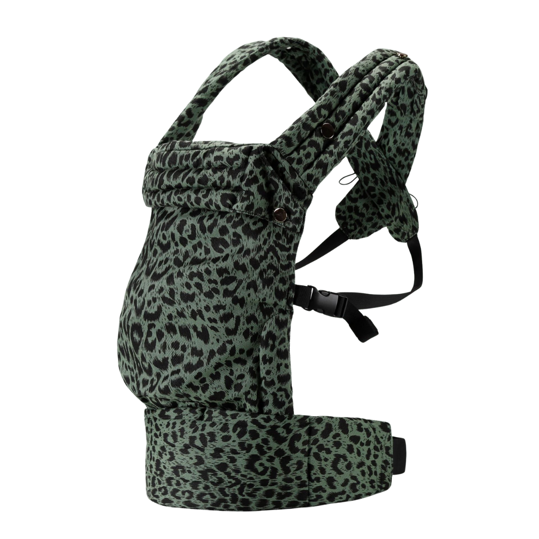 Mompanion – Sage Leopard Carrier