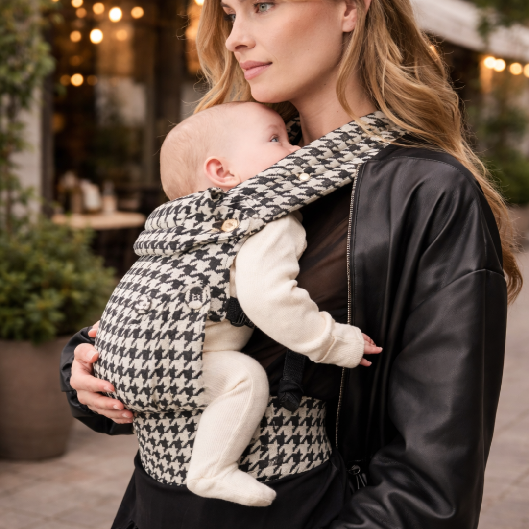 Mompanion – Premium Ivory Linen Carrier