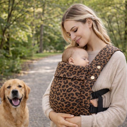 Mompanion – Cocoa Leopard Carrier